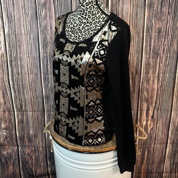 Maurice’s Sweater- small - Picture 6 of 8